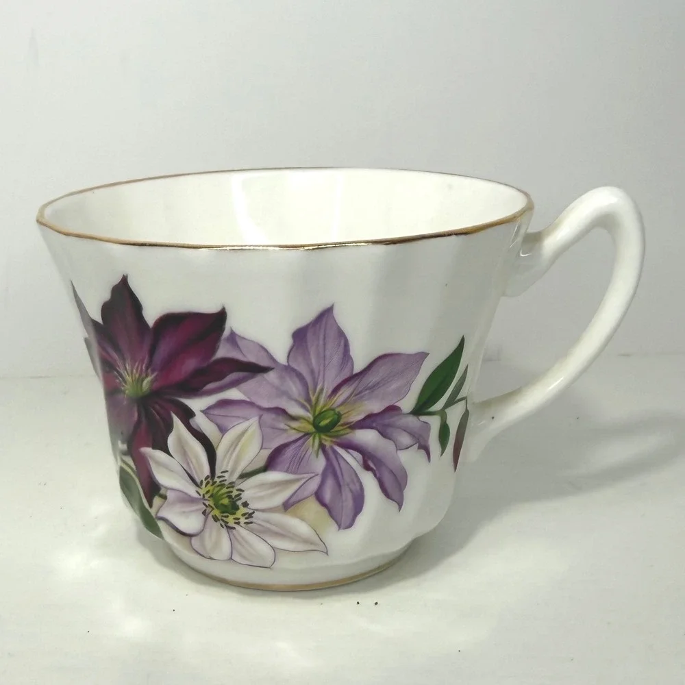 Royal Kendall‎ Bone China Teacup Purple Floral Design Gold Rim Made England
